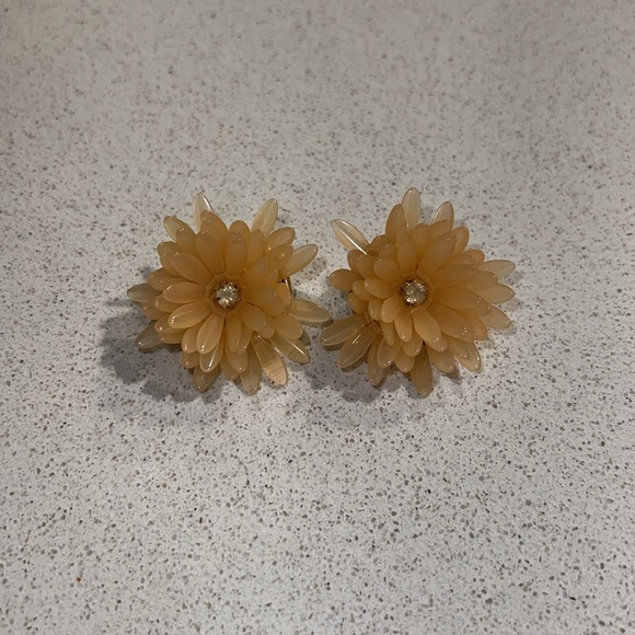 🔴J Crew - Adorable 3D Multi-Petal Peach Blossom Earrings Rhinestone Center - Picture 4 of 7